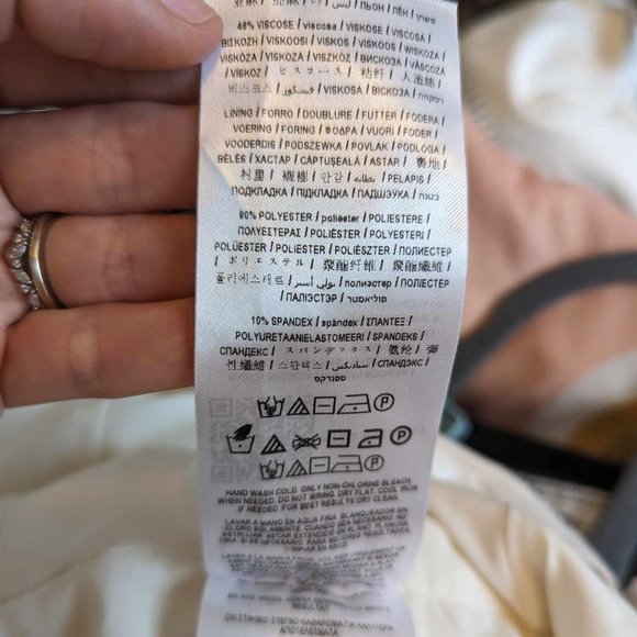 {Guess} Ilaria Cropped Wide-Leg Linen Jumpsuit - Picture 10 of 11